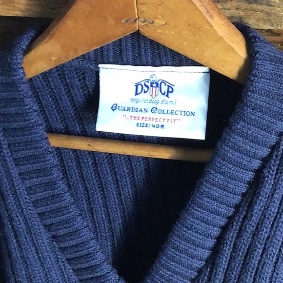 DSCP GUARDIAN COLLECTION Navy Blue military Sz 40 R Ribbed V-Neck wool Sweater - Picture 3 of 10